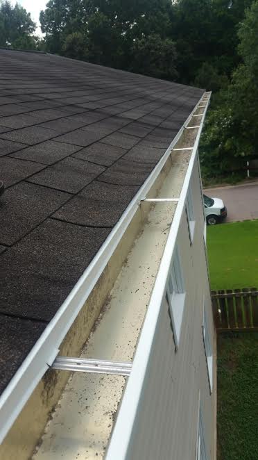 Gutter Cleaning Maple Grove MN